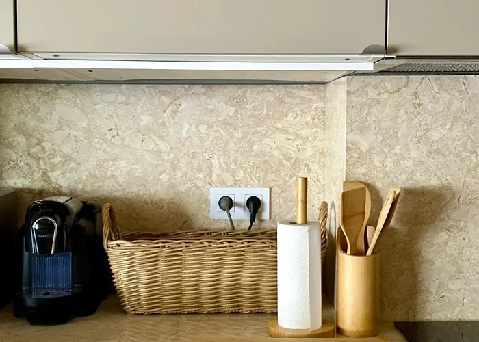 903 By The Sea Σεσίμπρα